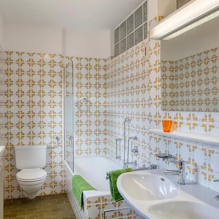 Ruhige Partenkirchen 2 公寓